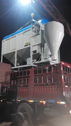 移動式連滾帶鎮(zhèn)篩子